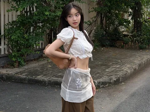 Vòng eo gây chú ý của Hoa hậu quê Đà Nẵng