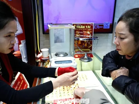 Đầu tư vàng lãi hơn bất động sản, chứng khoán?