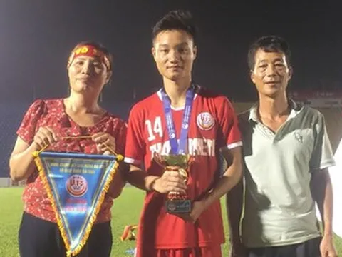 Bố tiền vệ Xuân Bắc nấu cháo gà, cùng 20 người chờ xem bán kết U23 châu Á