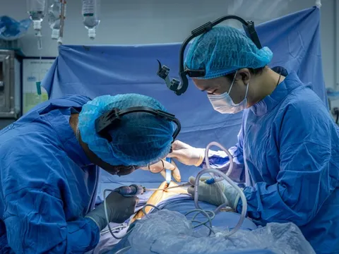 Bác đề xuất bác sĩ nội trú, chuyên khoa tương đương tiến sĩ