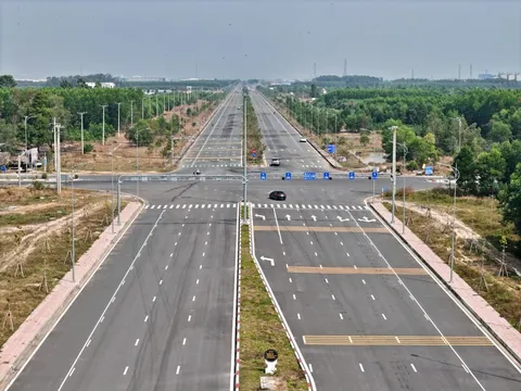 3 tuyến đường kết nối sân bay Long Thành tăng tốc về đích