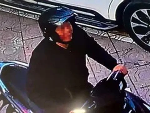 Cụ bà ở Hà Nội bị kẻ lừa đảo hack điện thoại, đến tận nhà lấy tiền mặt