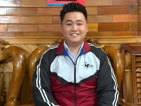 Nam sinh trường miền núi giành giải nhì quốc gia môn Tin học