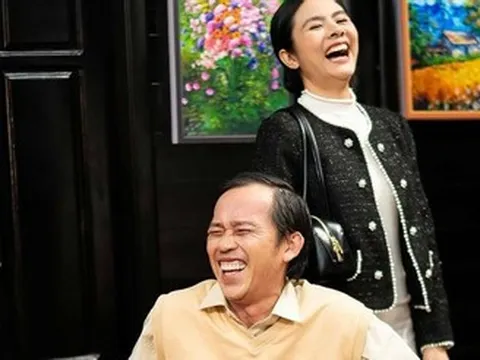 Vân Trang khoe niềm vui với Hoài Linh, ca sĩ Lưu Hương Giang lại tâm tư