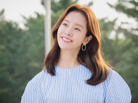 "Chị đẹp" Han Ji Min ở tuổi U50, nhan sắc khiến cư dân mạng không tin vào mắt mình