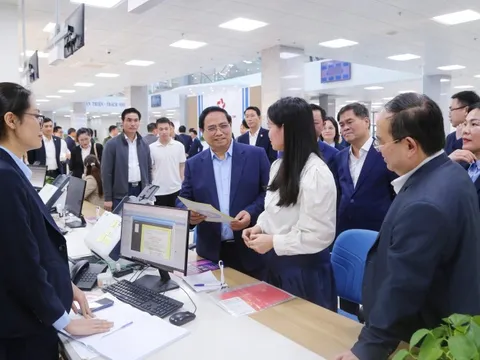 Thủ tướng Phạm Minh Chính thăm Trung tâm phục vụ hành chính công tỉnh Quảng Ninh