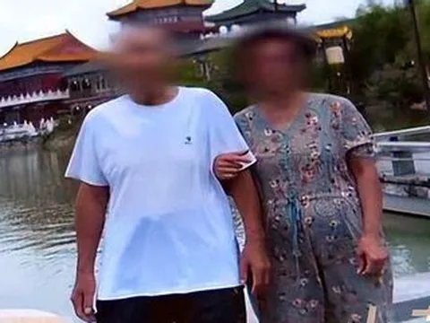 Ông lão 81 tuổi sa lưới tình, 4 ngày chi gần 400 triệu đồng cho bạn gái