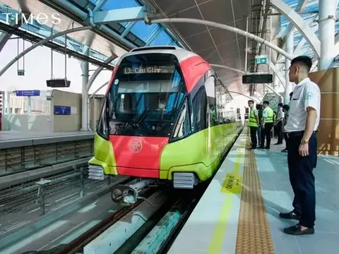 Từ hôm nay (1/2), Hà Nội Metro áp dụng 100% cổng soát vé định danh