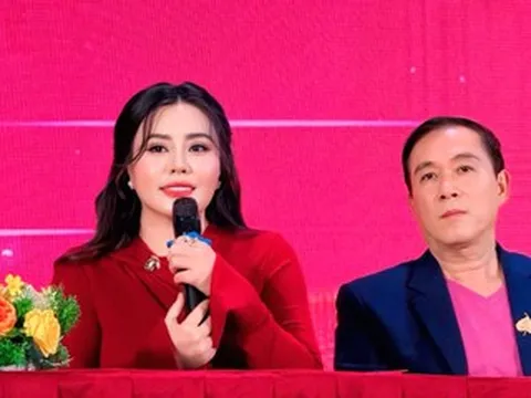 NSƯT Đỗ Kỷ và hoa hậu