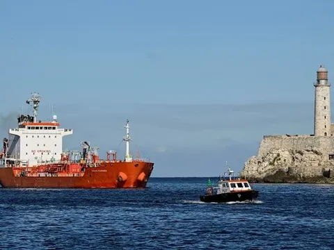 Cuba đón cú sốc lớn từ Mỹ