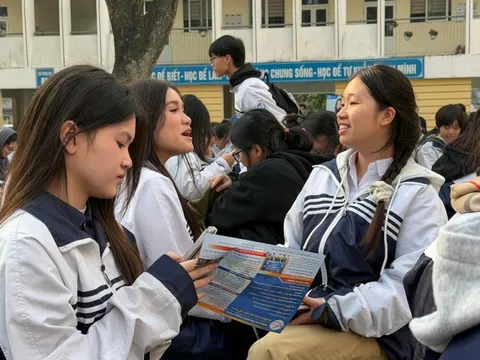 Giới hạn 10 nguyện vọng tuyển sinh ĐH, học sinh than 'siết' quá chặt