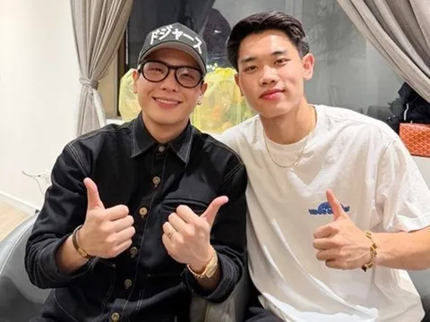 Nam ca sĩ nổi tiếng bất ngờ gây sốt khi chung khung hình với Đình Bắc