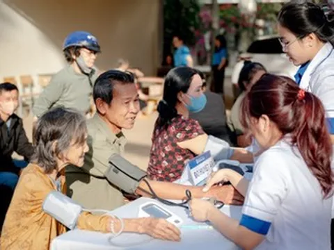 Viettel Money - Hành trình Chuyển động số hỗ trợ các gia đình vùng lũ Việt Nam