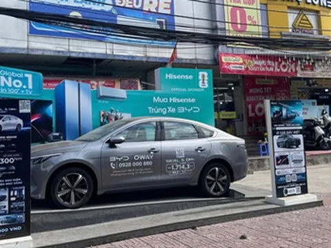 Điện máy tiếp tục "đua" giảm giá