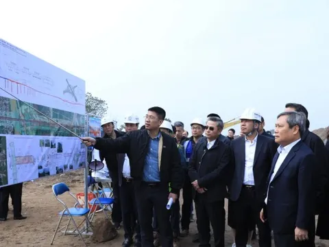 Lãnh đạo Hà Nội chúc Tết, kiểm tra tiến độ dự án cầu Tứ Liên, Nhà hát Opera