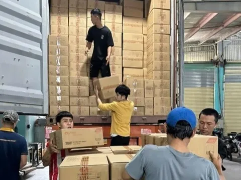 Sinh viên vật vã mưu sinh dịp Tết nguyên đán