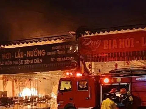 Cháy lớn tại nhà hàng, nam nhân viên trẻ tuổi mắc kẹt tử vong