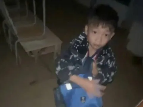 Vụ học sinh lớp 1 bị bỏ quên trong lớp: Công an phát cảnh báo