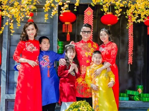 Áo dài tết: Nên chọn màu gì để vừa đẹp vừa mang ý nghĩa may mắn?