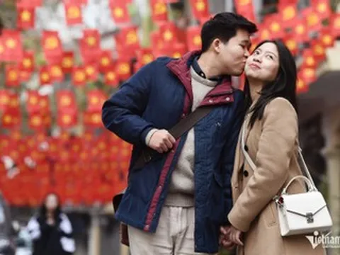 Lời chúc Tết vợ, chồng hay, ý nghĩa mừng năm mới 2026