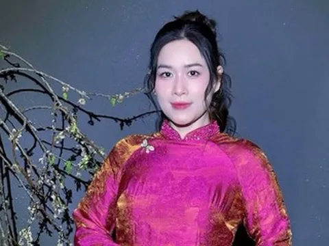 'Nguyệt thảo mai' của 'Phía trước là bầu trời' khóc nức nở đêm giao thừa