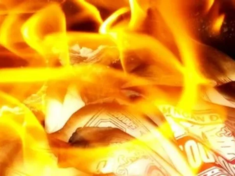 Văn khấn hóa vàng tết Bính Ngọ 2026 theo phong tục cổ truyền