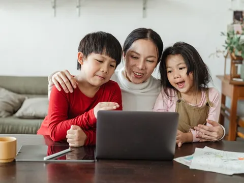 6 mẹo giúp trẻ bắt nhịp với việc học sau Tết