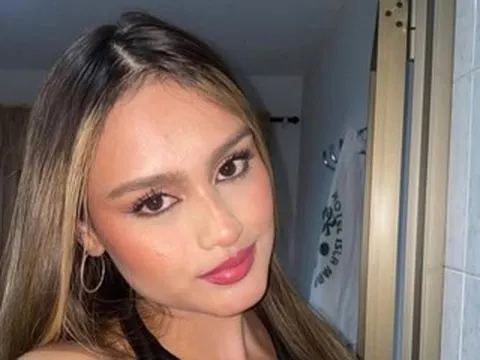 Nữ ca sĩ 19 tuổi qua đời thương tâm vì bị xe tông