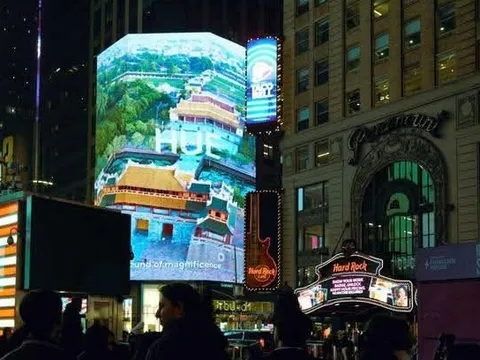 Từ Cố đô ra thế giới: Đại nội Huế bừng sáng tại Quảng trường Thời Đại