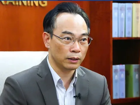 Ông Hoàng Minh Sơn làm quyền Bộ trưởng Bộ Giáo dục và Đào tạo