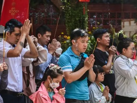 Văn khấn cúng Rằm tháng Giêng năm 2026 chuẩn truyền thống