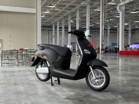 Yadea Osta chốt giá cao nhất 31,99 triệu đồng: Nhiều công nghệ giống ô tô, 'phượt' Hà Nội - Hạ Long không cần sạc