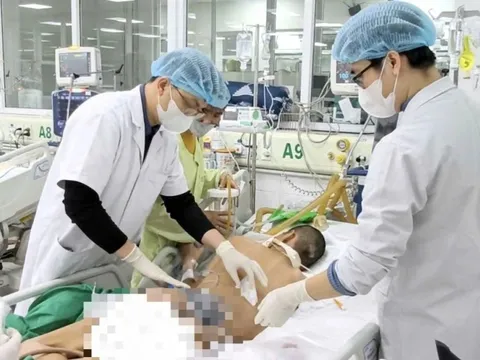 Nốt mụn nhỏ khiến nam sinh 17 tuổi sốc nhiễm khuẩn, suy đa tạng