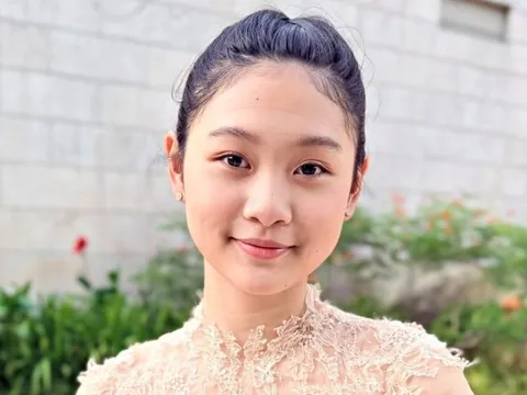 Con gái 13 tuổi cao 1,78 m của Hoa hậu Hương Giang