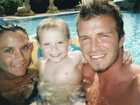 Vợ chồng David Beckham mừng sinh nhật Brooklyn: 'Bố mẹ yêu con'
