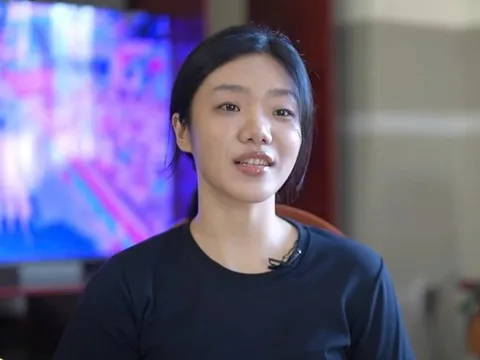 Nữ sinh tốt nghiệp ĐH xuất sắc, IELTS 7.5 tình nguyện nhập ngũ