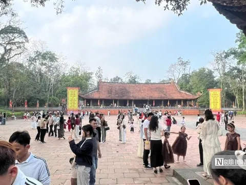 Không để du lịch tâm linh biến tướng, lợi dụng thành mê tín dị đoan