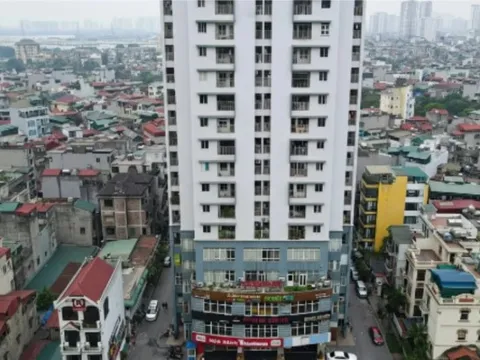 Ngân hàng rao bán bất động sản để siết nợ hàng trăm tỷ