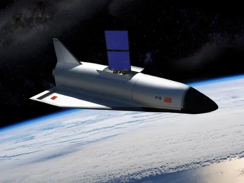 Trung Quốc tìm cách điều hướng bão