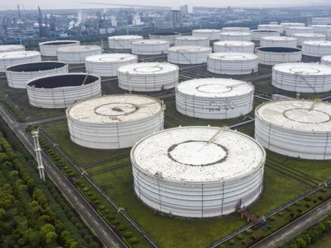 Tin vui: Tổ chức nắm giữ 1,8 tỷ thùng dầu đồng ý xả kho, giải phóng kỷ lục 400 triệu thùng dầu để hạ nhiệt thị trường