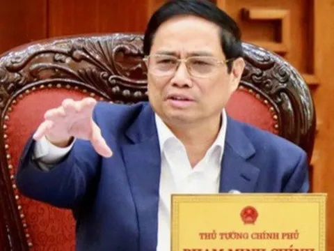 Thủ tướng: Sử dụng tiết kiệm xăng dầu, khuyến khích  dùng xe điện