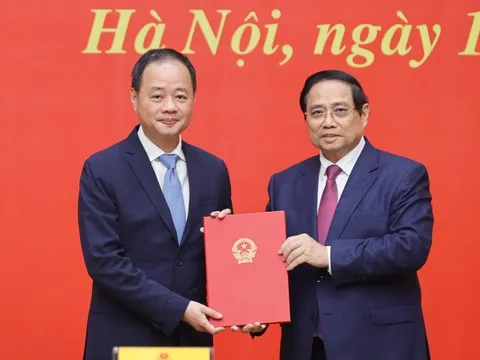 Thủ tướng Phạm Minh Chính trao quyết định bổ nhiệm nhân sự