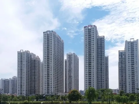 Nghịch lý thị trường trầm lắng nhưng giá bất động sản vẫn neo cao