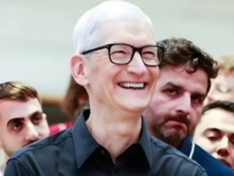 Tim Cook phủ nhận tin đồn rời ghế CEO Apple, khẳng định tiếp tục gắn bó trong nhiều năm tới