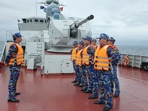 Tàu 016-Quang Trung đến Úc dự duyệt binh tàu hải quân quốc tế