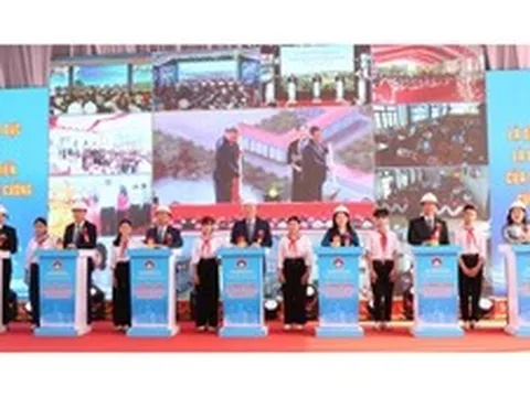 Phó Thủ tướng Thường trực Nguyễn Hòa Bình dự lễ khởi công dự án xây dựng Trường nội trú liên cấp Tiểu học – THCS Hương Xuân