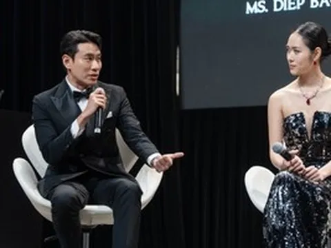 Kiều Minh Tuấn, Diệp Bảo Ngọc đẹp đôi tại Hồng Kông (Trung Quốc)