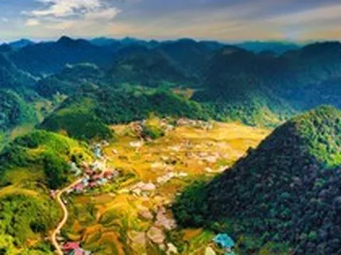 Kêu gọi đầu tư sân golf 18 lỗ ở điểm cao hơn 1.000 m được ví như "Sa Pa giữa lòng xứ Thanh"