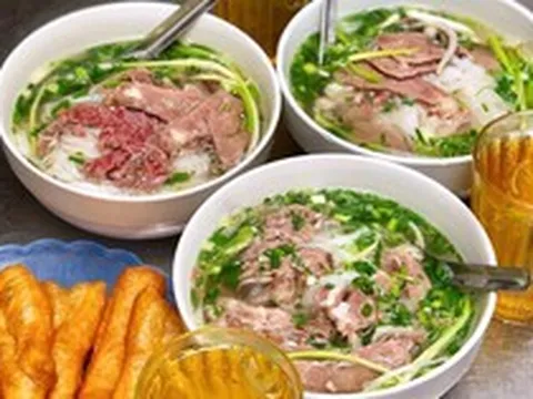 Bát phở tăng giá lên 50.000 đồng, chủ quán có lãi lớn hơn thời 30.000 đồng?