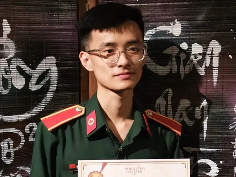 Chân dung chàng trai 25 tuổi được phong hàm thượng úy